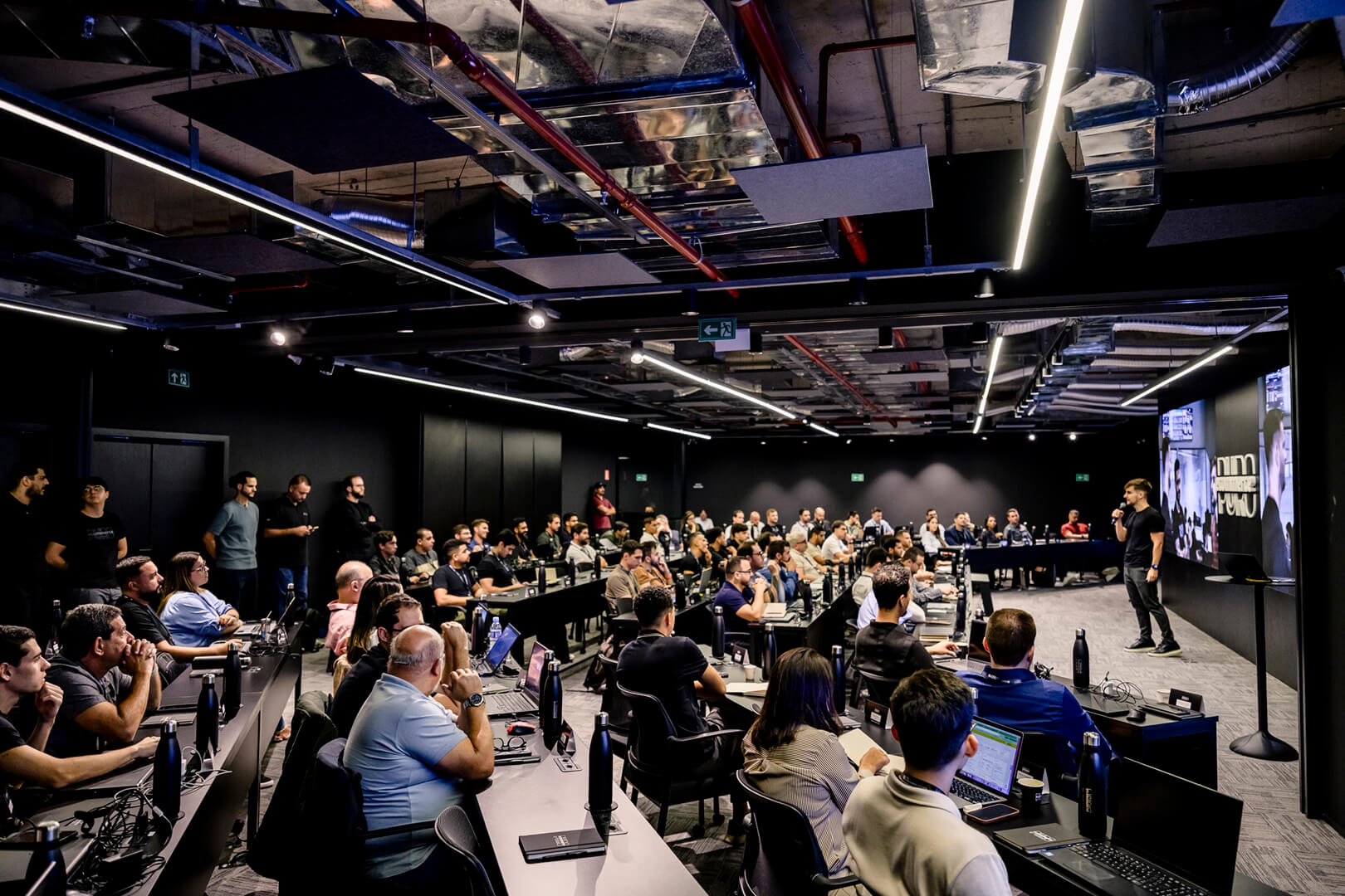 Hub Ecommerce Puro, área de networking