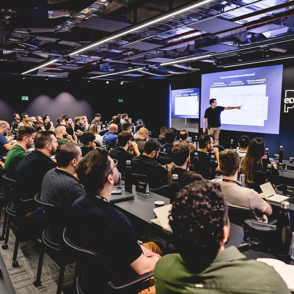Apresentação para a turma no auditório
